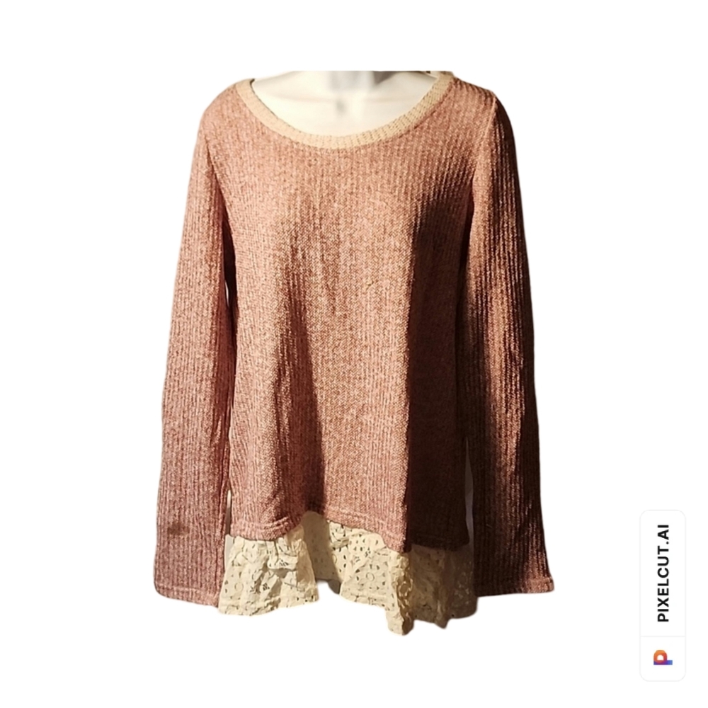 Shirt / Sweater